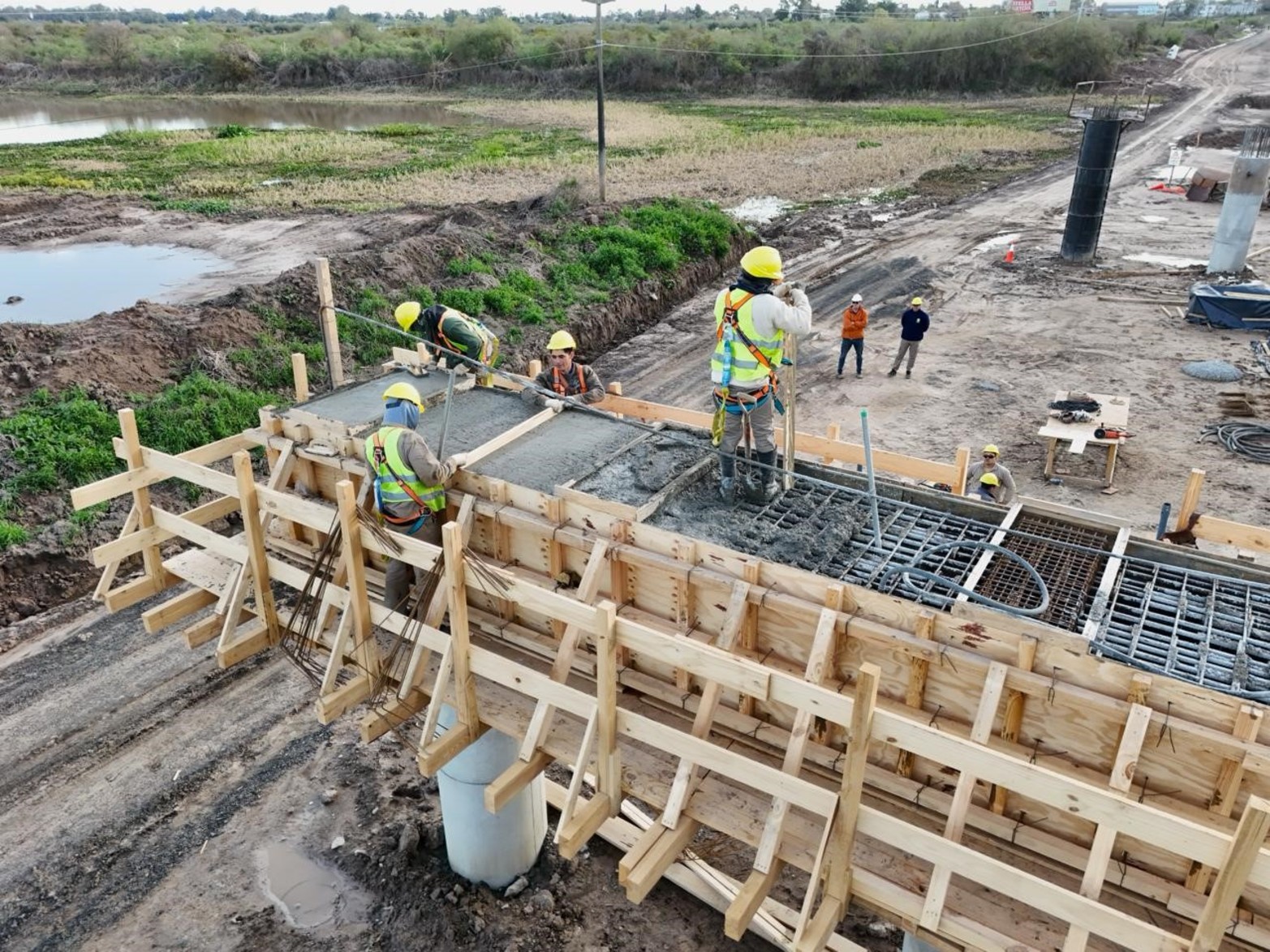 Nuevo Puente Carretero | Armado y llenado del primer cabezal
