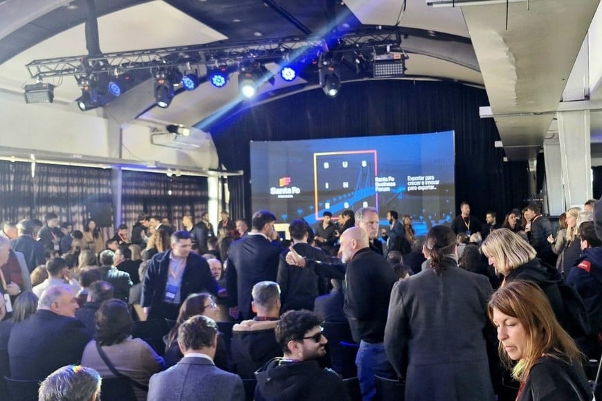 El funcionario remarcó que los acuerdos comerciales internacionales y la apertura de mercados necesitan estabilidad macroeconómica.