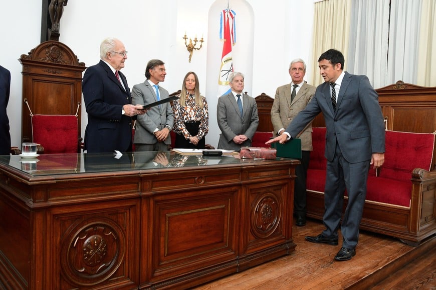 Jura de fiscales en el Salón de Actos de la Corte de Santa Fe