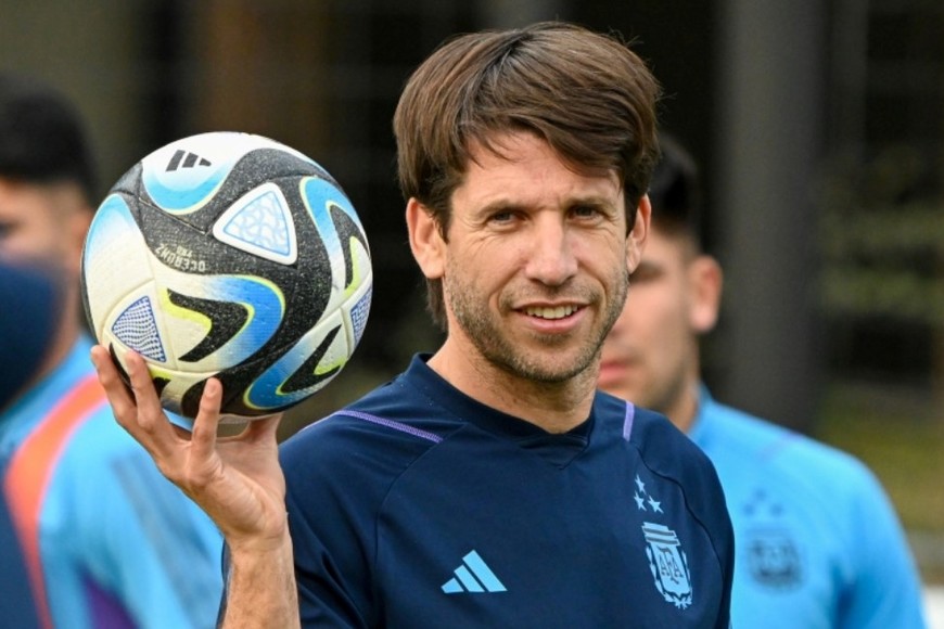 Diego Placente, el DT de la Sub 20. Foto: AFA