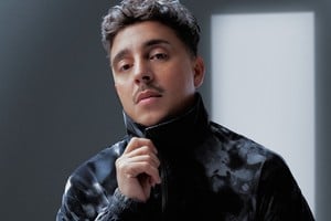 La presencia del DJ en festivales consolida su lugar en la escena musical internacional.