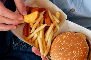 El consumo frecuente de papas fritas es perjudicial para la salud