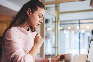 La técnica combina respiración, introspección y atención plena para el bienestar.