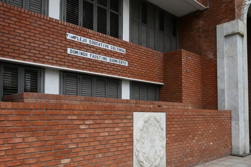 En la escuela Sarmiento, el viernes una docente fue agredida por la madre de un alumno. Créditos: Flavio Raina