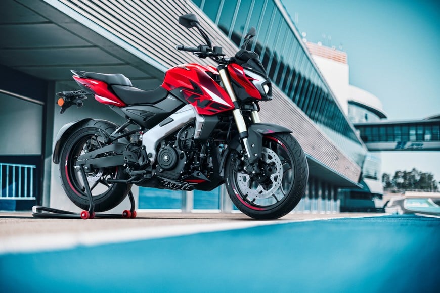 Grupo Corven y Bajaj celebraron el lanzamiento de la moto naked más potente del mercado.