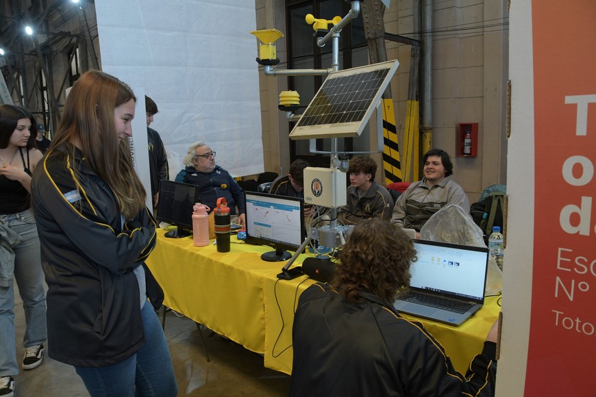 La primera estación meteorológica de San Vicente la fabricó la escuela técnica de la localidad. Crédito: Luis Cetraro