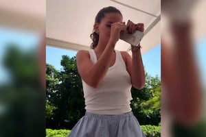 El saludo para los "odiadores" estuvo acompañado de baile.