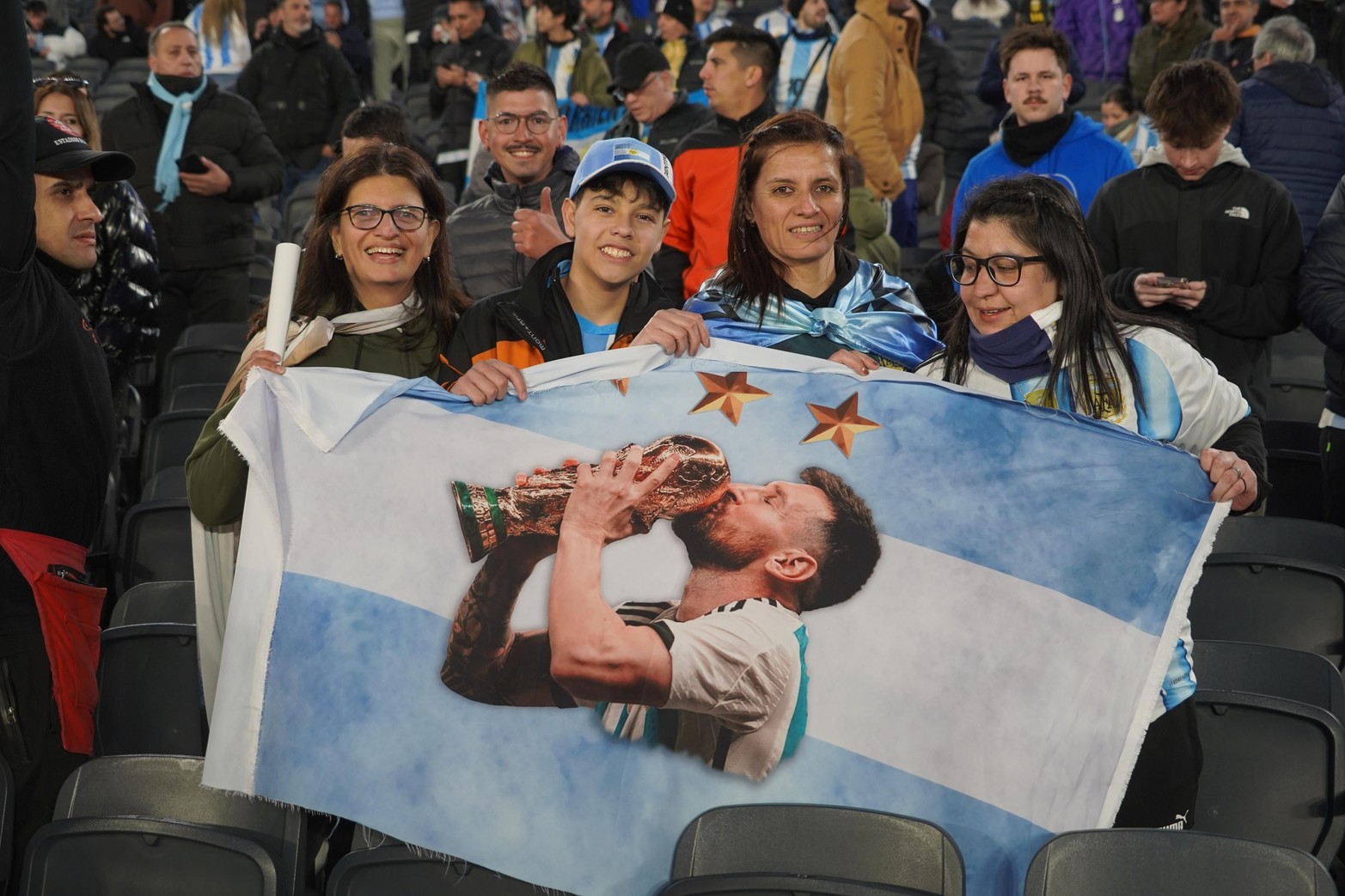 Messi el gran ídolo de la hincha argentina.
