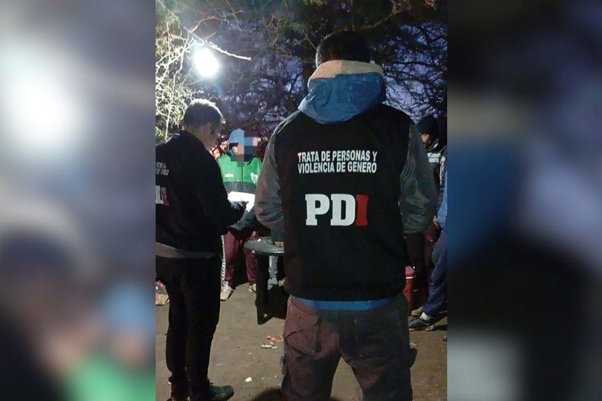 Dos santiagueños, detenidos por explotar a 17 comprovincianos en un campo del norte santafesino - Image 2