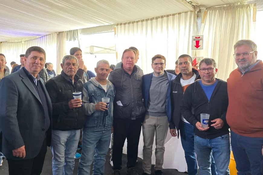 Pirola mantiene una agenda territorial activa que integra educación, producción y ambiente en cada localidad del departamento.