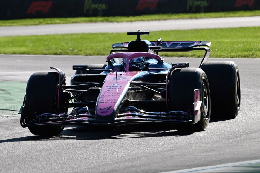 Formula One F1 - Italian Grand Prix - Autodromo Nazionale Monza, Monza, Italy - September 5, 2025
Alpine's Pierre Gasly during practice REUTERS/Jennifer Lorenzini