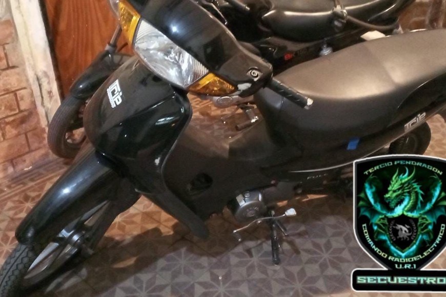 Sábado ajetreado en Santa Fe: agresión a inspectores, persecución policial y disturbios en la calle