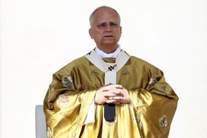 Pope Leo XIV leads a Holy Mass for the canonisation of Carlo Acutis, a British-born Italian boy who will become the first millennial to be made a Catholic saint, and Pier Giorgio Frassati, in St. Peter's Square at the Vatican, September 7, 2025. REUTERS/Guglielmo Mangiapane