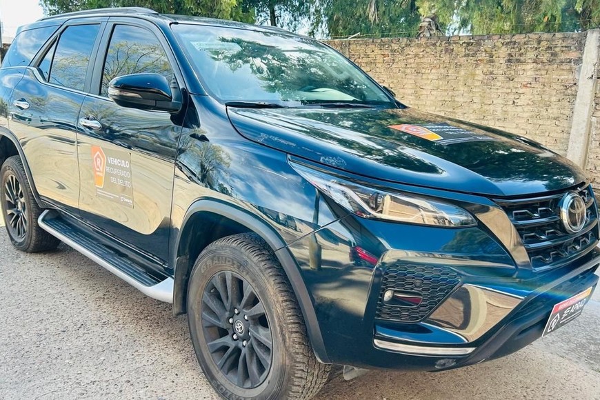 Desde autos y joyas, a materiales de construcción: qué se rematará en la subasta récord de bienes decomisados que se viene