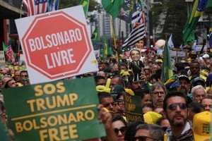 Supporters of former Brazilian President Jair Bolsonaro attend a demonstration on the Brazilian Independence Day, amid the final phase of Bolsonaro's trial, in which he is accused of plotting a coup after his electoral defeat, at Paulista Avenue in Sao Paulo, Brazil September 7, 2025. REUTERS/Amanda Perobelli
