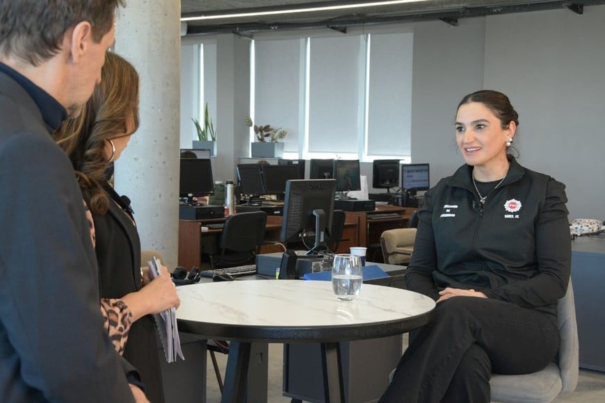 Cainelli detalló los ejes de trabajo de la PDI para fortalecer la investigación en la provincia. Foto: Luis Cetraro