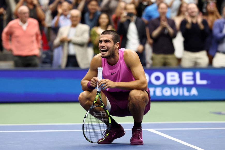 Tennis - U.S. Open - Flushing Meadows, New York, United States - September 7, 2025
Spain's Carlos Alcaraz celebrates winning the men's singles final against Italy's Jannik Sinner REUTERS/Kevin Lamarque TPX IMAGES OF THE DAY