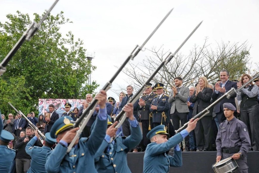 Efectivos y familiares participaron del acto central. Foto: Gentileza GSF