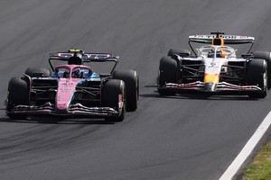 Formula One F1 - Italian Grand Prix - Autodromo Nazionale Monza, Monza, Italy - September 7, 2025
Alpine's Franco Colapinto and RB's Isack Hadjar in action during the race REUTERS/Jakub Porzycki