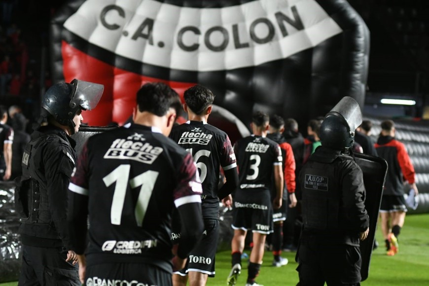 Colón-Estudiantes Rio Cuarto | Fecha 30 Primera Nacional B. Foto: Manuel Fabatia