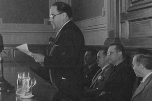 Discurso de Josué Gollan (h) durante la inauguración de cursos en la UNL. Año 1937. Gentileza FIQ-UNL.