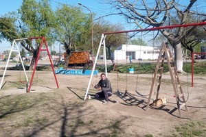 El trabajo comunitario incluye pintura de plazas y acondicionamiento de veredas y calles.