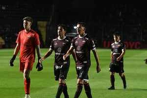 Colón-Estudiantes Rio Cuarto | Fecha 30 Primera Nacional B. Foto: Manuel Fabatia