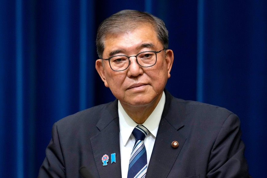 (250907) -- TOKIO, 7 septiembre, 2025 (Xinhua) -- El primer ministro japonés, Shigeru Ishiba, asiste a una conferencia de prensa en la oficina del primer ministro, en Tokio, Japón, el 7 de septiembre de 2025. Ishiba anunció el domingo que dejará su cargo como líder del Partido Liberal Democrático (PLD), entre crecientes llamamientos para asumir su responsabilidad por el revés electoral de la formación. (Xinhua/Toru Hanai/Bloomberg) (rtg) (ah)