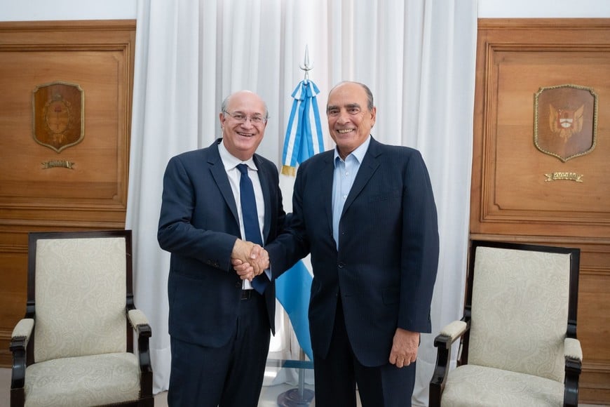 Saludo protocolar con el Jefe de Gabinete.