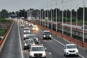 Colocaban piedras de gran tamaño en la autopista Santa Fe–Rosario. Créditos: Fernando Nicola