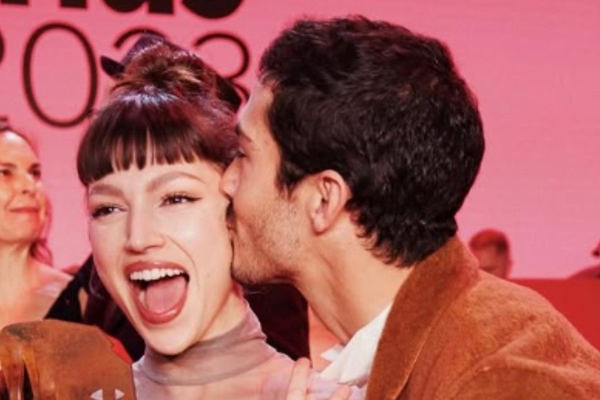 Úrsula Corberó y Chino Darín celebran la llegada de su primer hijo tras casi una década de amor.