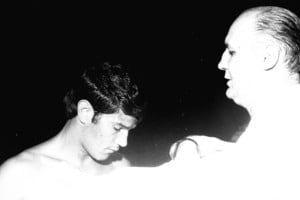 Carlos Monzón junto a Brusa, su legendario entrenador, mentor y figura paterna. Foto: Archivo