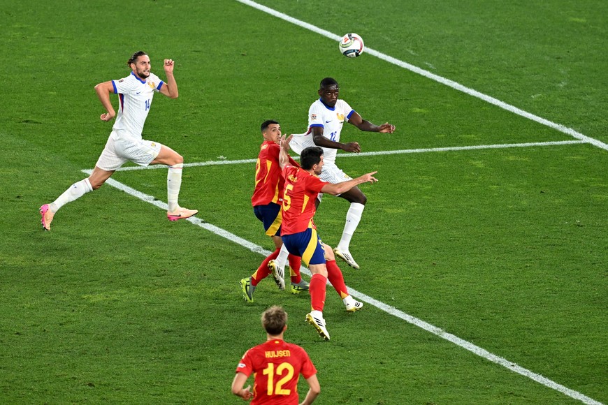 Soccer Football - Nations League - Semi Final - Spain v France - MHPArena, Stuttgart, Germany - June 5, 2025
France's Randal Kolo Muani scores their fourth goal REUTERS/Angelika Warmuth