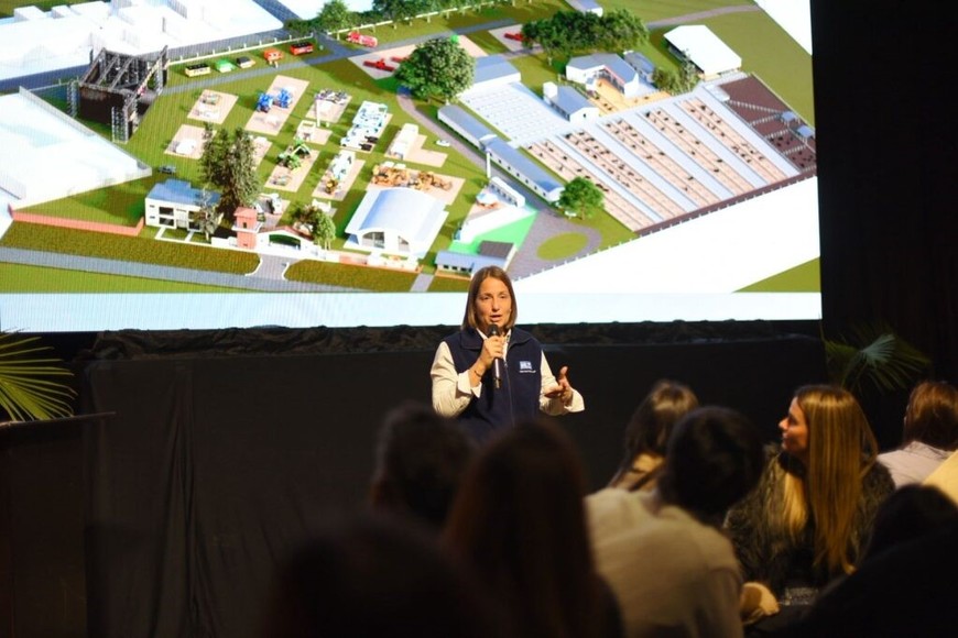 La dirigente explicó que el productor agropecuario constituye la esencia de la institución y recordó que justamente esa fue la razón por la cual, en 1944, un grupo de productores decidió conformar la Sociedad Rural de San Justo.