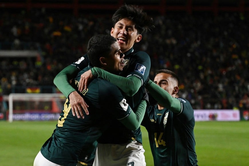Soccer Football - World Cup - CONMEBOL Qualifiers - Bolivia v Brazil - Estadio Municipal El Alto, El Alto, Bolivia - September 9, 2025
Bolivia's Miguel Terceros celebrates scoring their first goal with teammates REUTERS/Claudia Morales