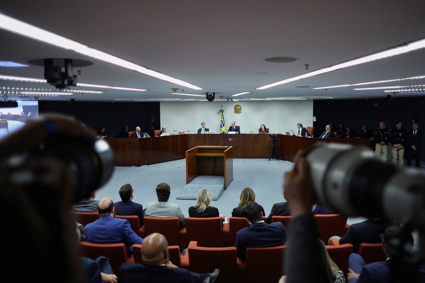 Brazil's Supreme Court Judge Alexandre de Moraes, Judge Carmen Lucia, Brazil's Supreme Court Justice Luiz Fux, Judge Flavio Dino and Brazil's Federal Supreme Court (STF) minister Cristiano Zanin attend a session during the final phase of the trial of Brazil's former President Jair Bolsonaro, on charges of plotting a coup to overturn the 2022 election, in Brasilia, Brazil, September 11, 2025. REUTERS/Adriano Machado