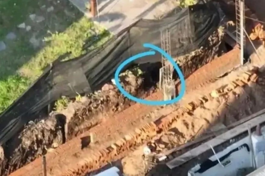 Los restos estaban enterrados bajo una medianera, a 60 centímetros de profundidad.