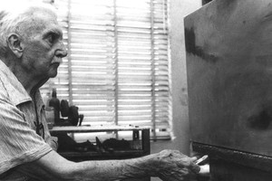 El pintor en su estudio, a fines de los años 80. Foto: Archivo El Litoral