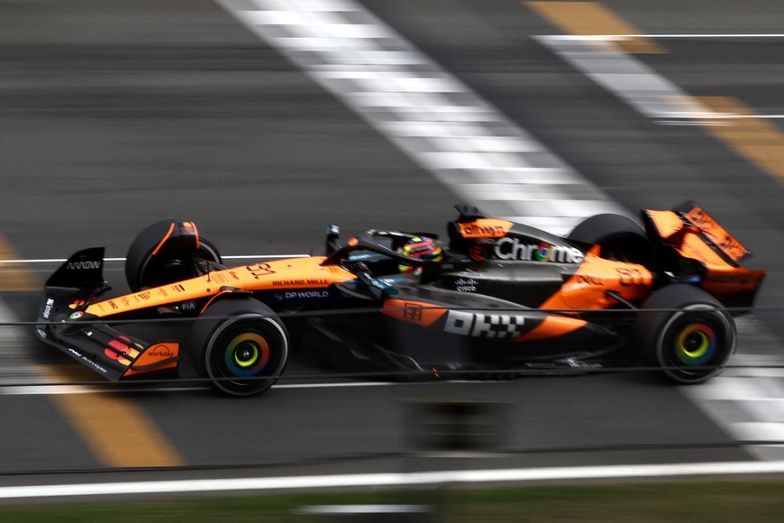 Formula One F1 - Dutch Grand Prix - Circuit Zandvoort, Zandvoort, Netherlands - August 31, 2025
McLaren's Oscar Piastri in action during the race REUTERS/Jakub Porzycki