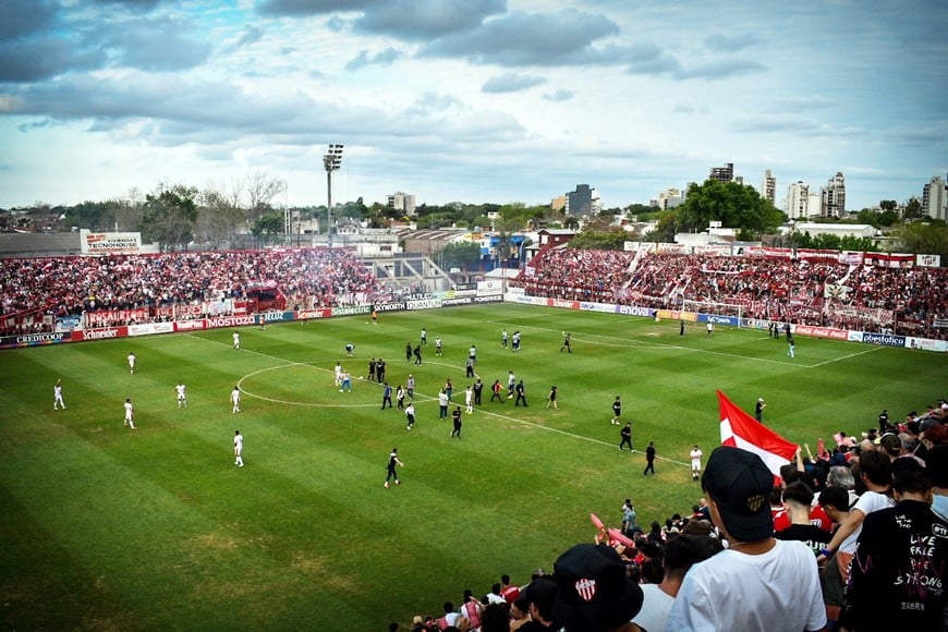"Ya despidieron a los cancheros, no aciertan con el riego. Es un desastre”, comentan los propios colegas de Escalada.