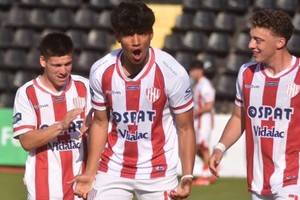 Aguirre puso el 2 a 2 y anotó su penal. Crédito: Prensa Unión