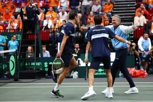 Zeballos no pudo ocultar su alegría. "Estoy muy emocionado, jugamos un gran partido. Es un gran sueño para todos nosotros", afirmó. Credito: REUTERS/Piroschka Van De Wouw