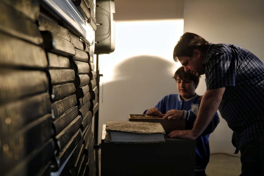 El archivo del diario, convertido en “cápsula del tiempo” gracias a la inteligencia artificial, fue uno de los espacios más visitados. Foto: Matias Pintos
