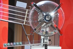 Sorteo Quini 6. Foto: Manuel Fabatía