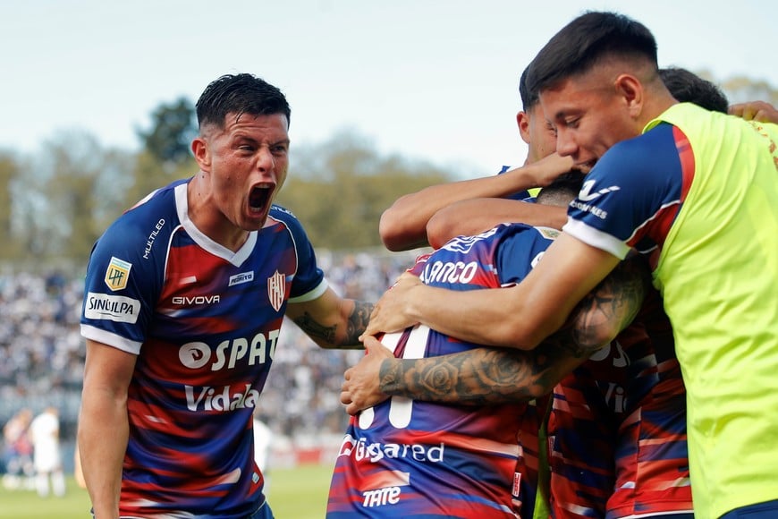 Estigarribia acompañó con su nivel al Tatengue. Crédito: Damián Alday Estévez