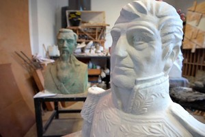 El busto de Belgrano, uno de los últimos trabajos relevantes de Gómez en la ciudad. Foto: Fernando Nicola