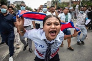 La explosión social en Nepal no puede entenderse sin una disección aguda de su principal protagonista: la Generación Z, los llamados "nativos digitales". Nacidos en un entorno de hiperconectividad y disrupción constante, lideran un fenómeno filosófico. Gentileza