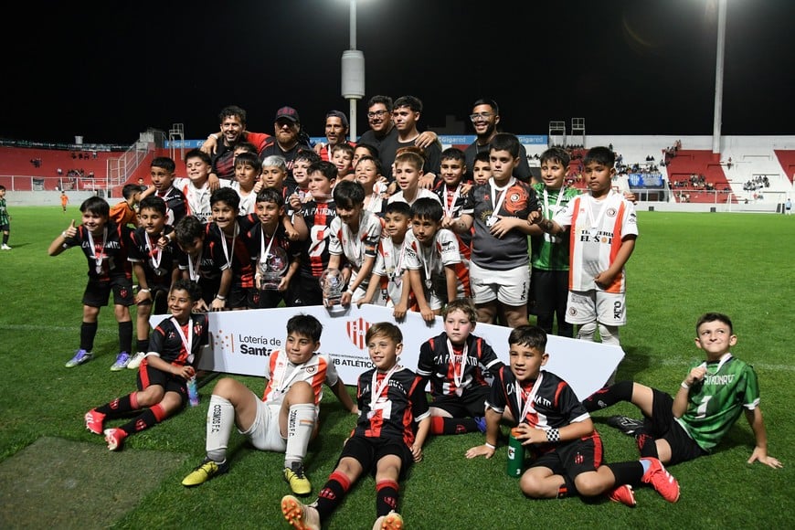 Más de 4.500 niños y niñas, acompañados por sus familias. Crédito: Manuel Fabatía.