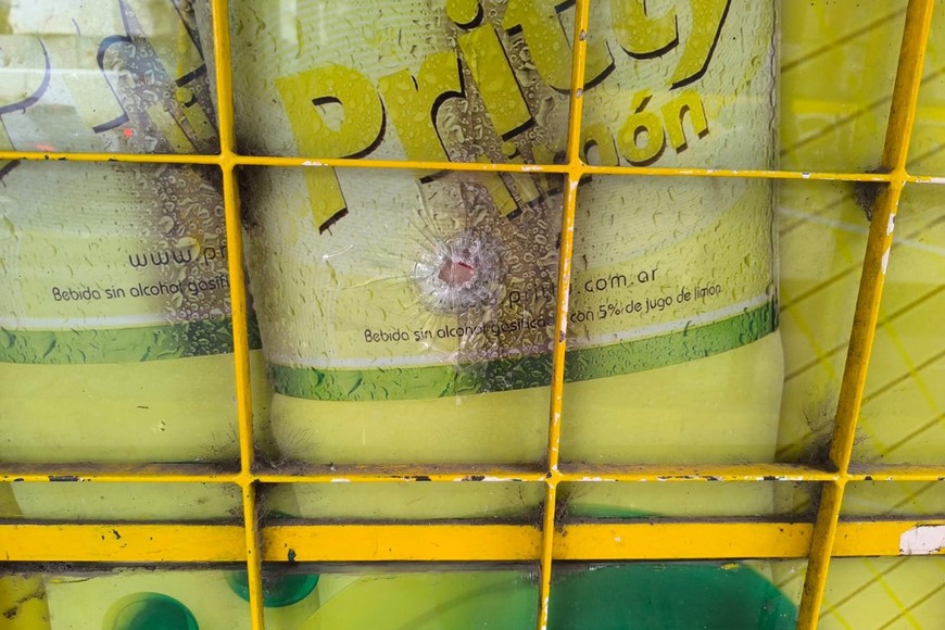 Personal policial y peritos hallaron vainas servidas en la escena de la balacera.