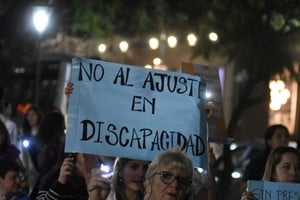 Con movilizaciones masivas en todo el país, el Congreso Nacional ratificó la ley de Emergencia en Discapacidad. El gobierno anticipó que la va a promulgar pero entrará en vigencia cuando se asegure su financiamiento. Crédito: Manuel Fabatía.